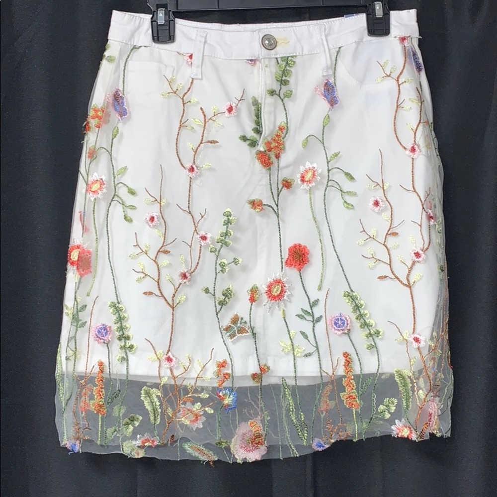 Floral mini skirt